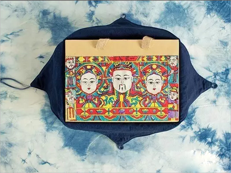 手工染土布刺繡復(fù)古月餅包裝設(shè)計(jì)，匠心精神的執(zhí)著與信念